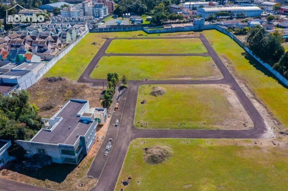 Terreno à venda, 226m² - Foto 1