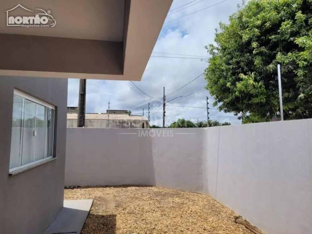 Casa à venda com 4 quartos, 90m² - Foto 3