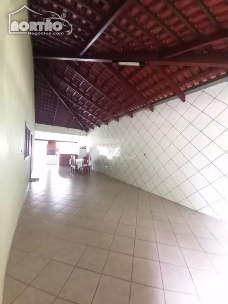 Casa à venda com 4 quartos, 200m² - Foto 5