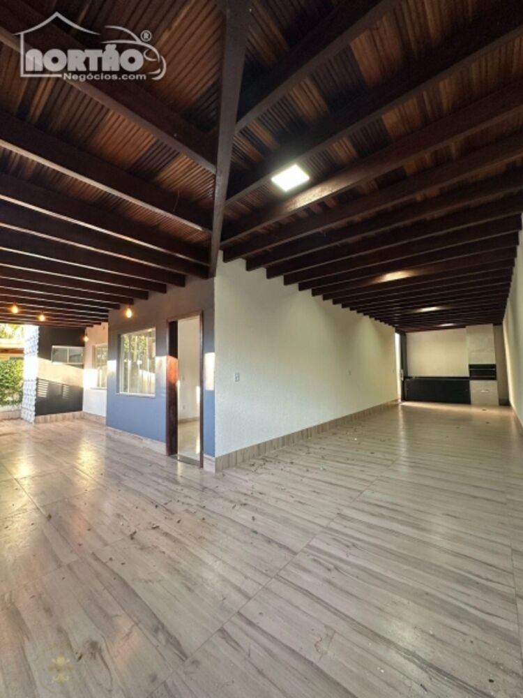 Casa à venda com 3 quartos, 80m² - Foto 2