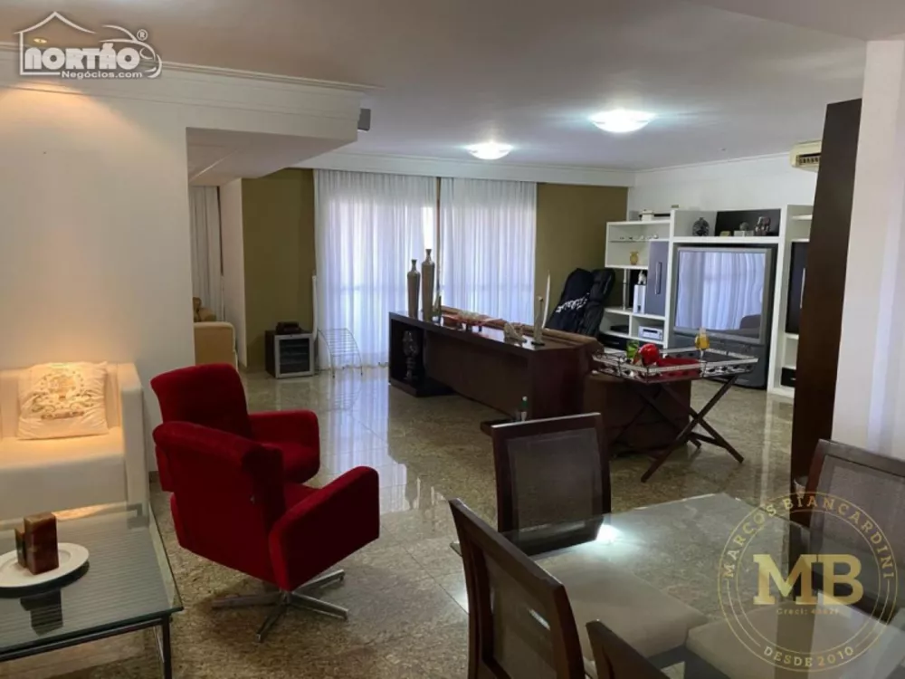 Casa à venda com 2 quartos, 240m² - Foto 4