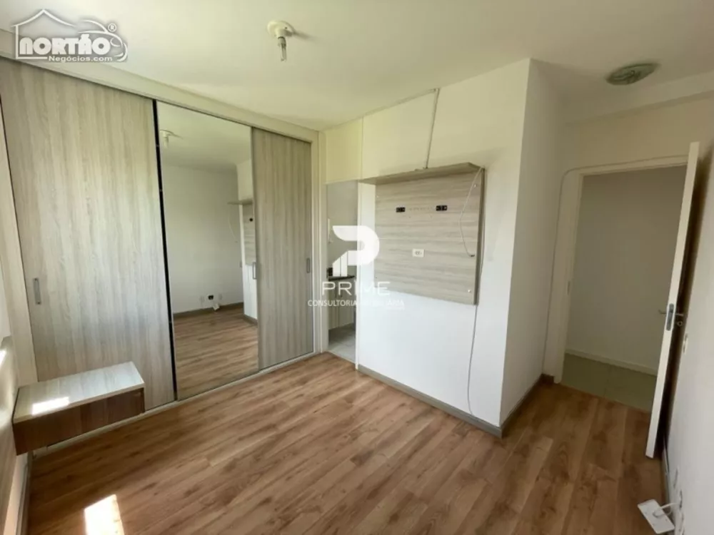 Casa à venda com 4 quartos, 68m² - Foto 2