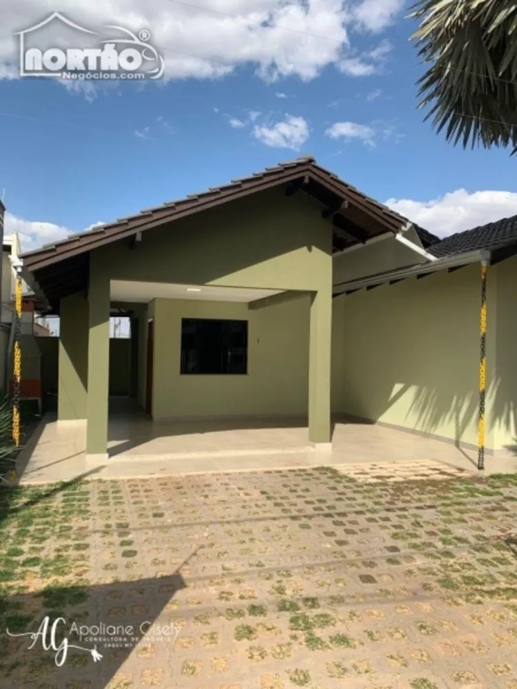 Casa à venda com 3 quartos, 130m² - Foto 2