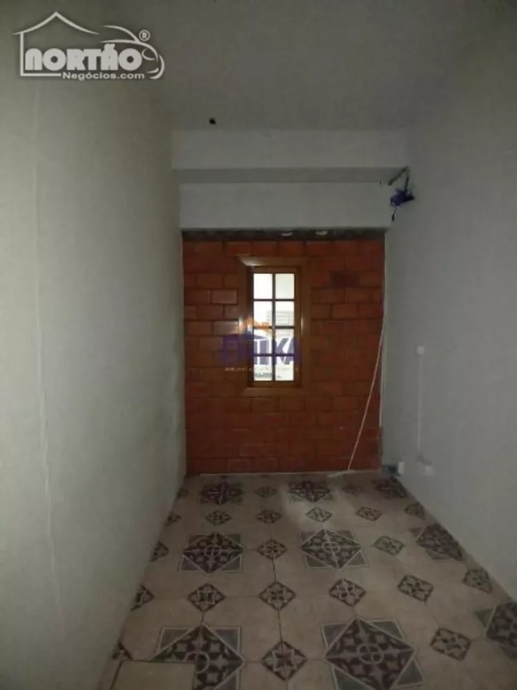 Casa à venda com 4 quartos, 48m² - Foto 6