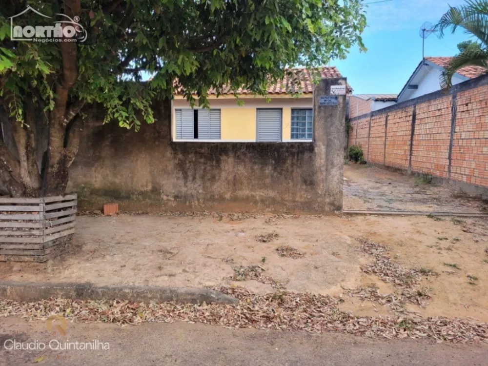 Casa à venda com 4 quartos, 50m² - Foto 1