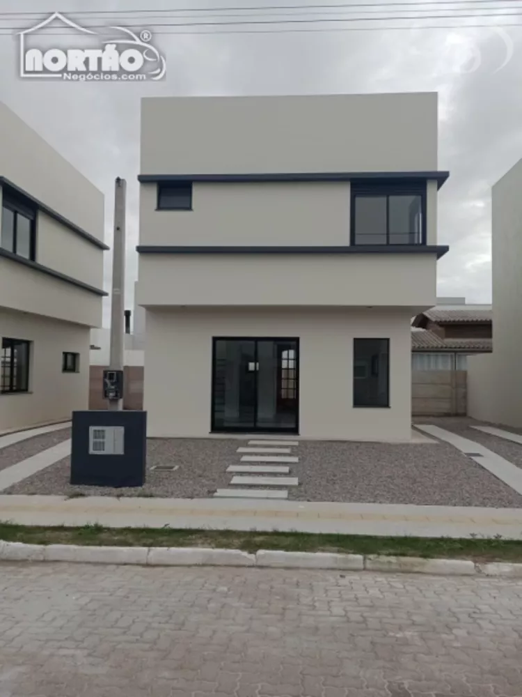 Casa à venda com 3 quartos, 75m² - Foto 1