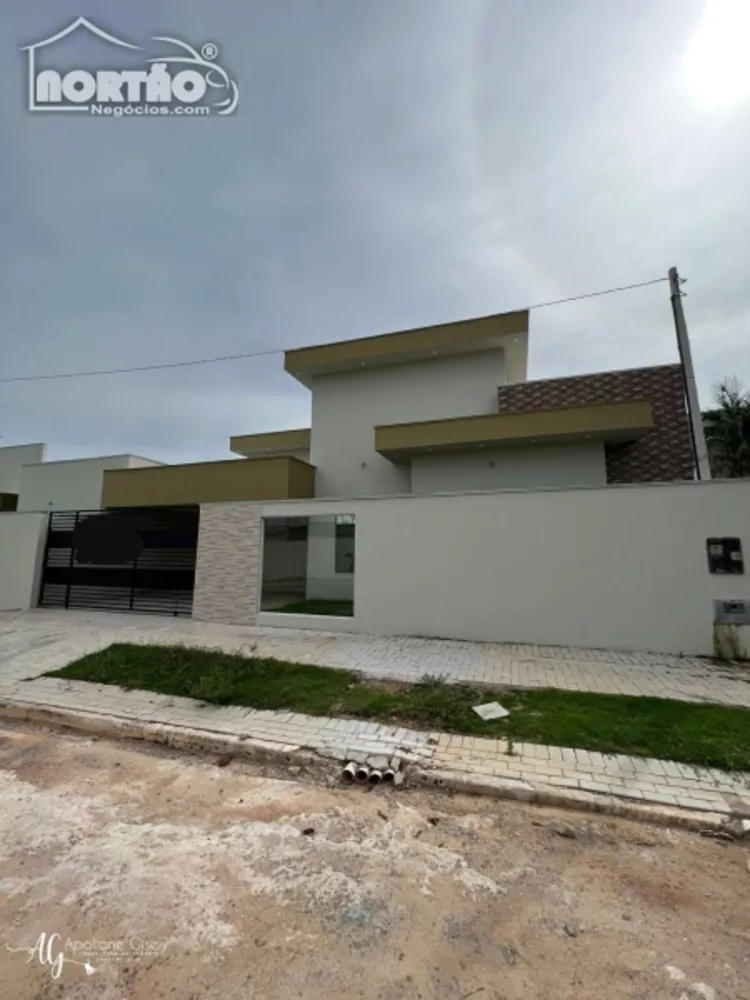 Casa à venda com 3 quartos, 133m² - Foto 1