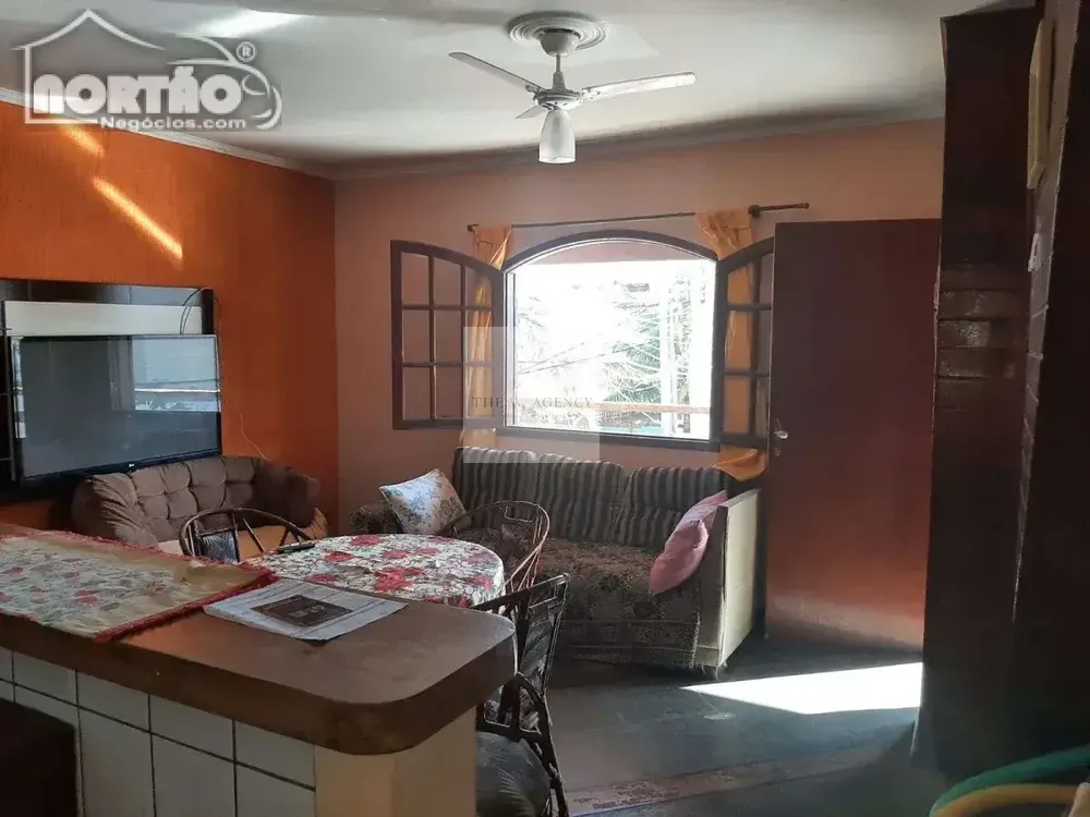 Casa, 6 quartos, 126 m² - Foto 2