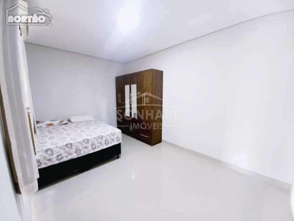 Casa à venda com 3 quartos, 195m² - Foto 3