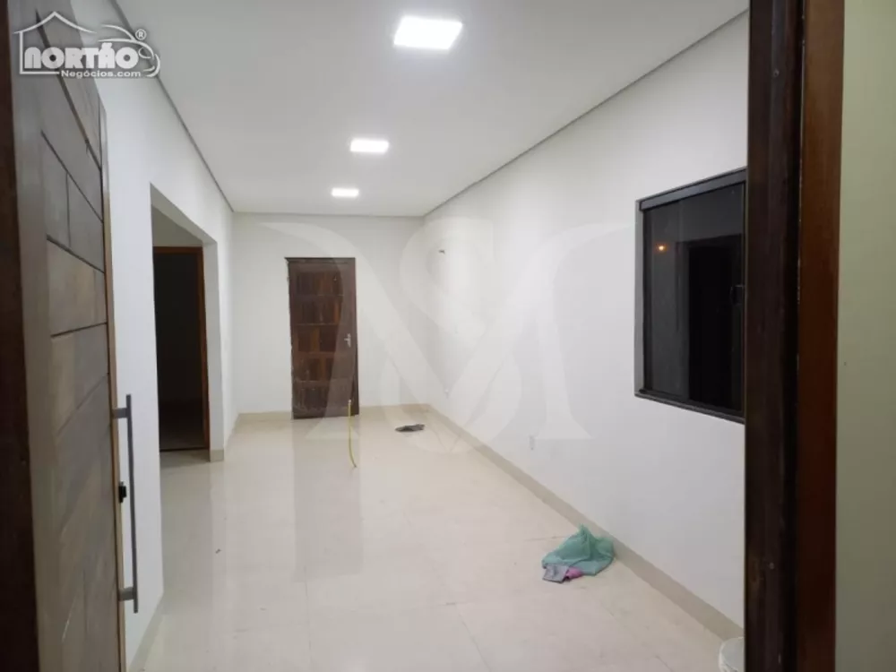 Casa à venda com 3 quartos, 73m² - Foto 8