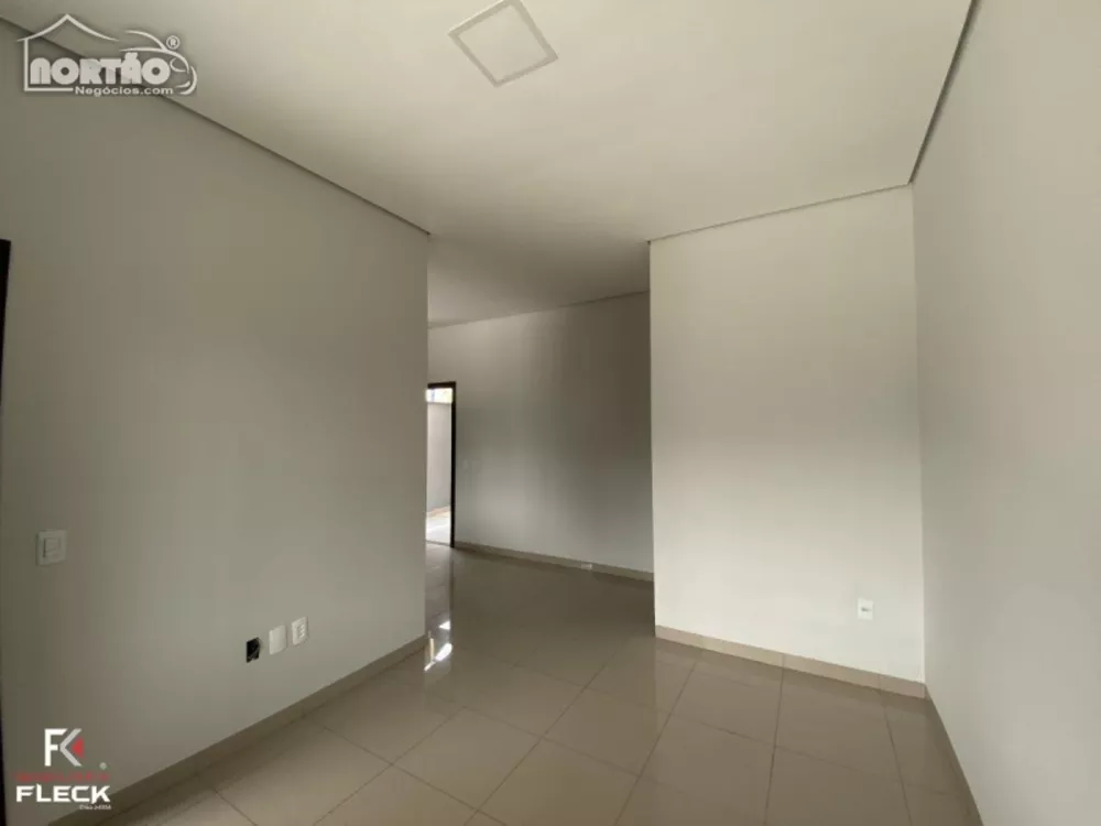 Casa à venda com 2 quartos, 105m² - Foto 3