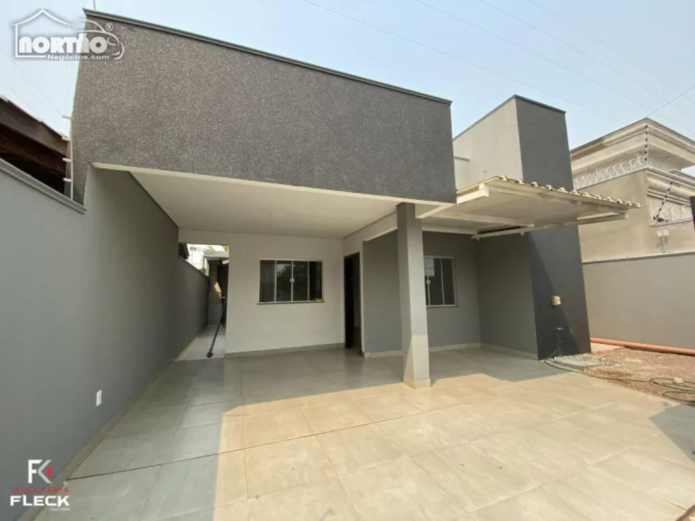 Casa à venda com 2 quartos, 105m² - Foto 1