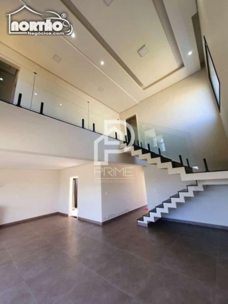 Casa à venda com 6 quartos, 207m² - Foto 4