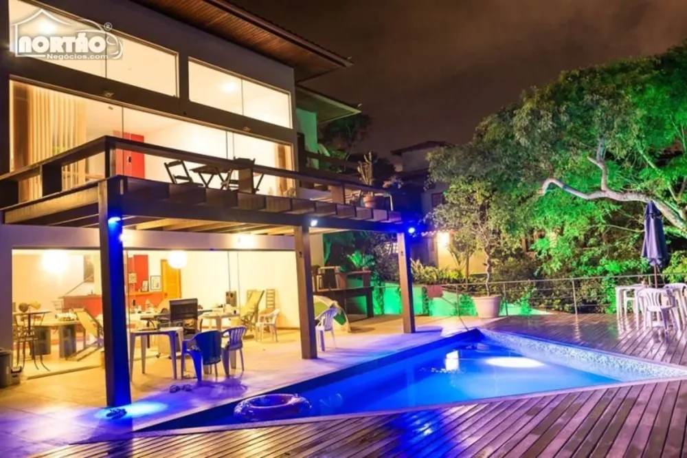 Casa, 10 quartos, 1250 m² - Foto 1