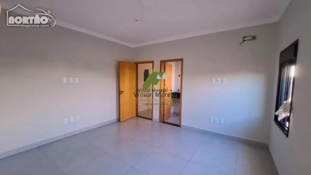 Casa à venda com 5 quartos, 168m² - Foto 4