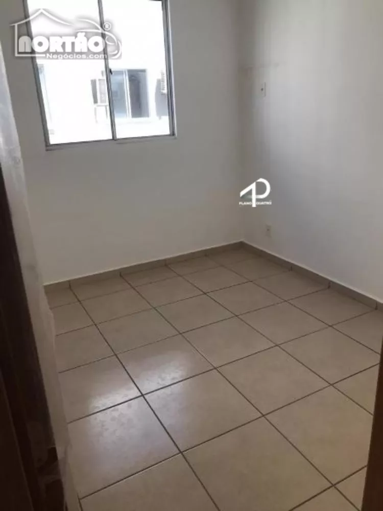 Casa à venda com 2 quartos, 45m² - Foto 4