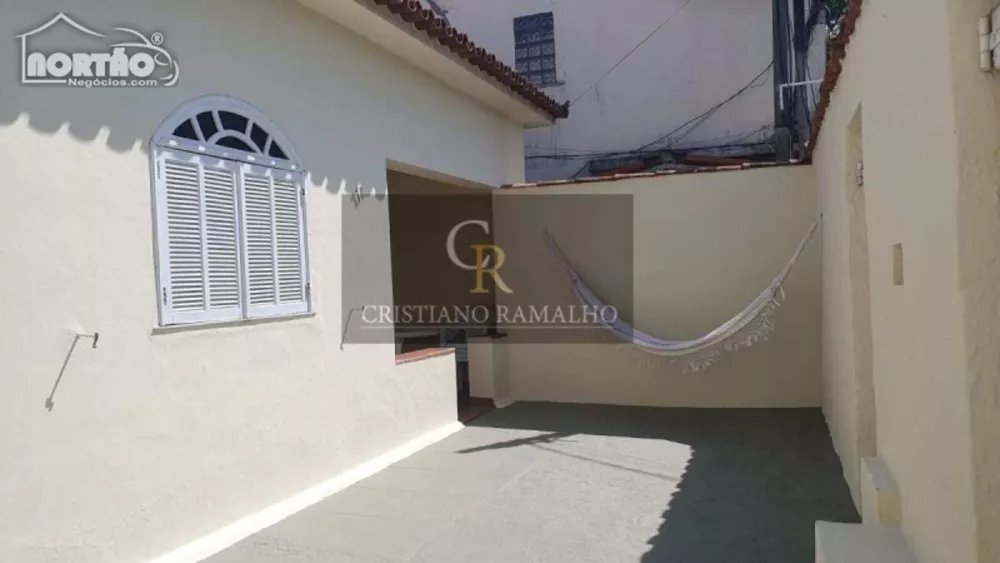 Casa, 8 quartos, 136 m² - Foto 3