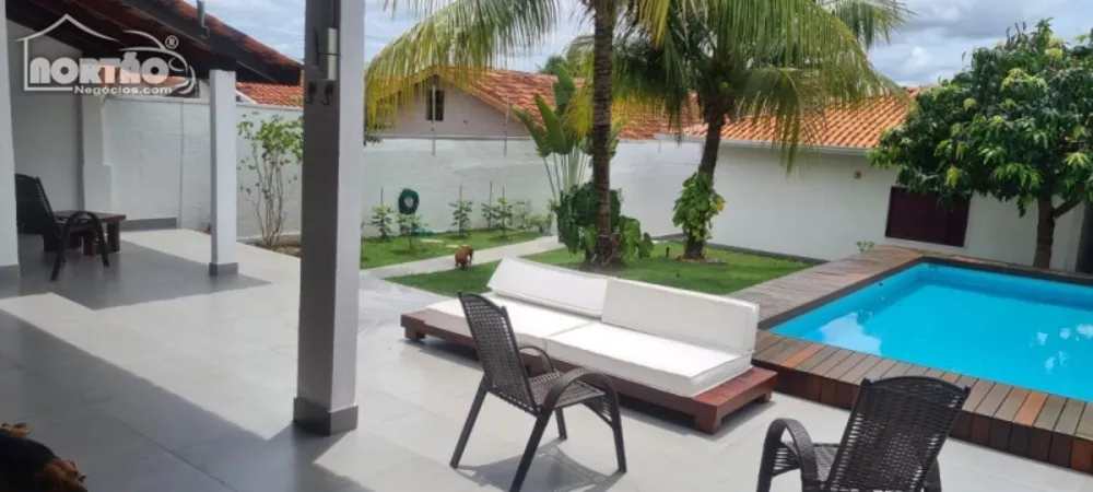 Casa à venda com 3 quartos, 420m² - Foto 1