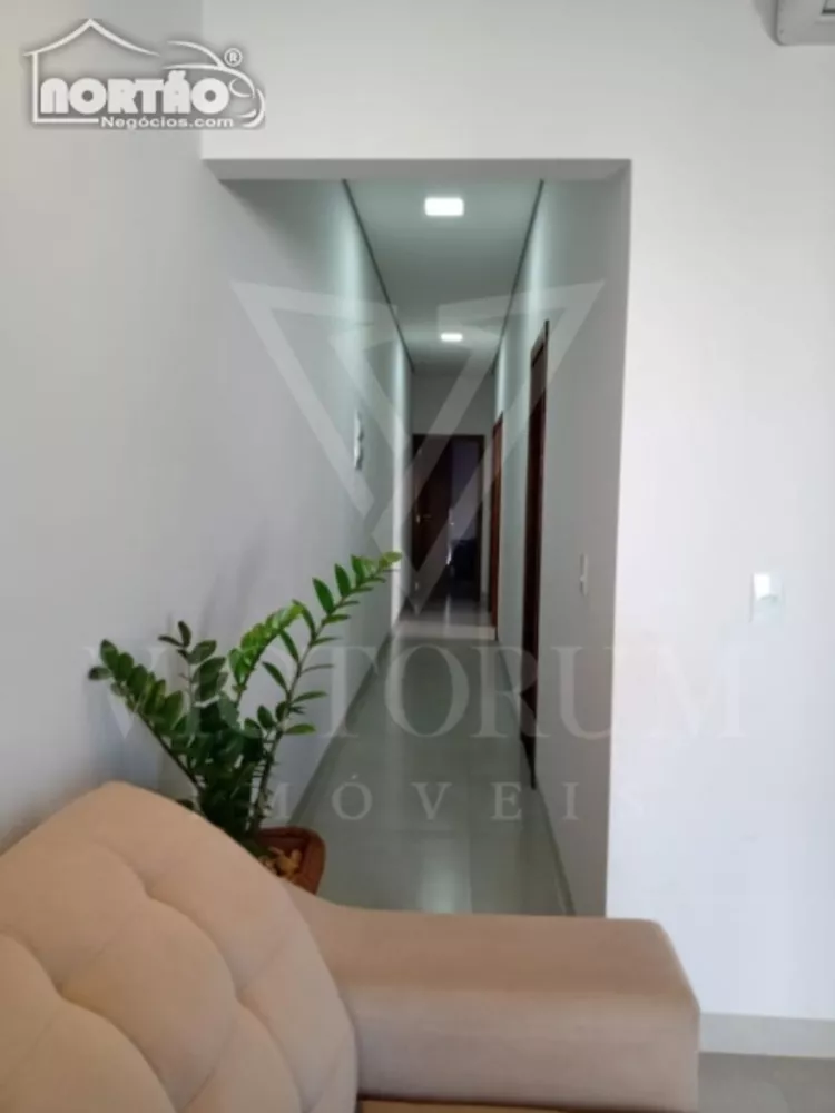 Casa à venda com 3 quartos, 203m² - Foto 3