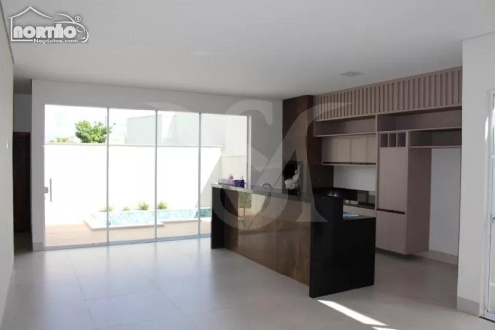 Casa à venda com 1 quarto, 210m² - Foto 4