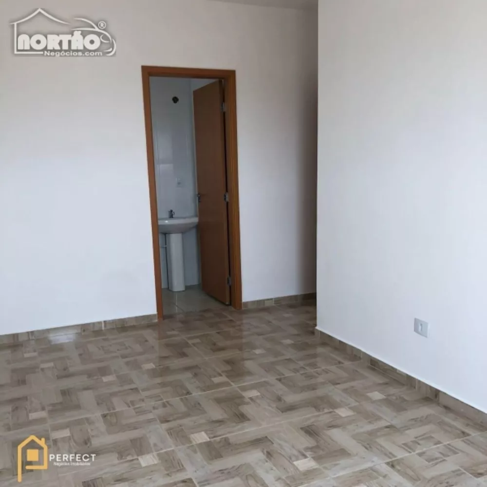 Casa à venda com 2 quartos, 76m² - Foto 3