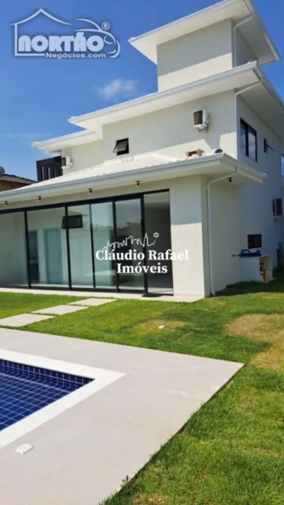 Casa à venda com 6 quartos, 209m² - Foto 4