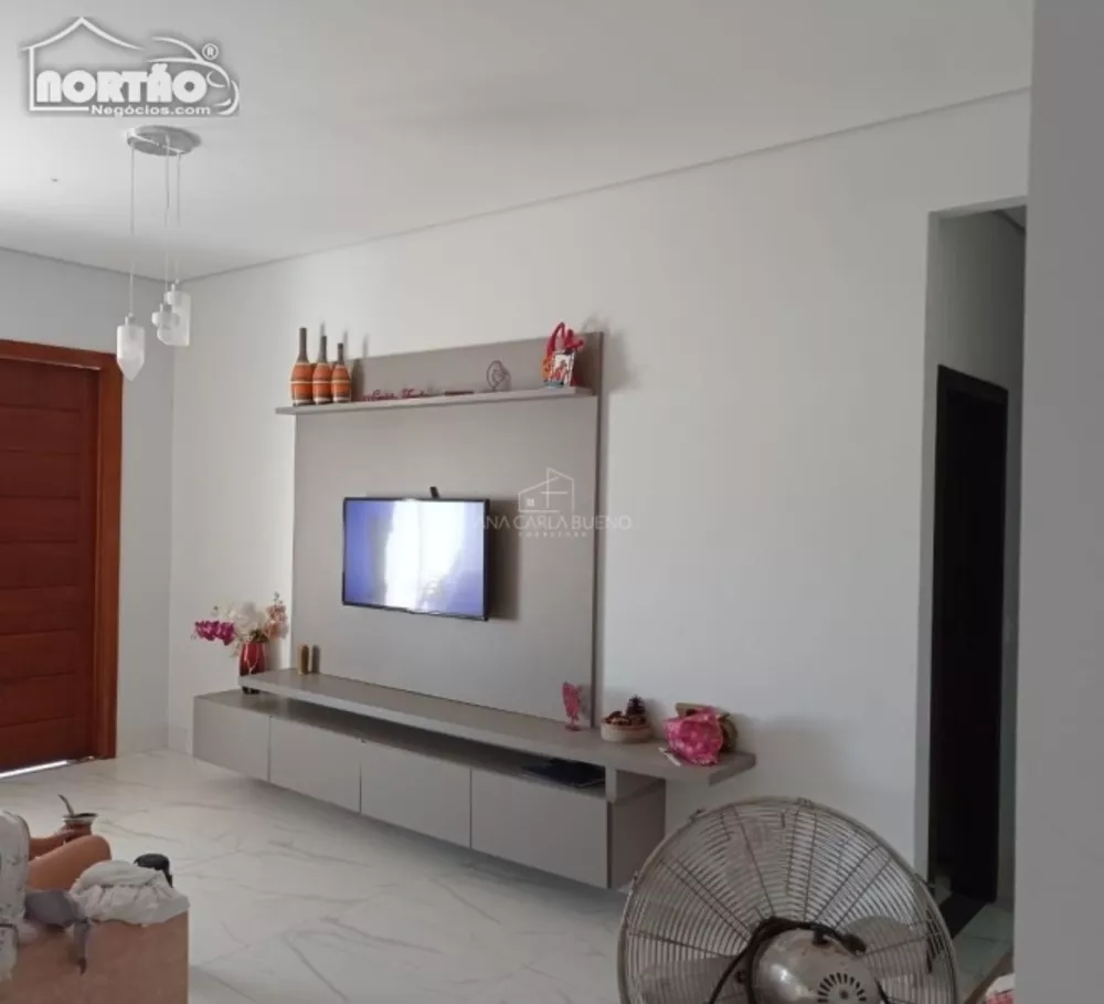 Casa à venda com 3 quartos, 133m² - Foto 3