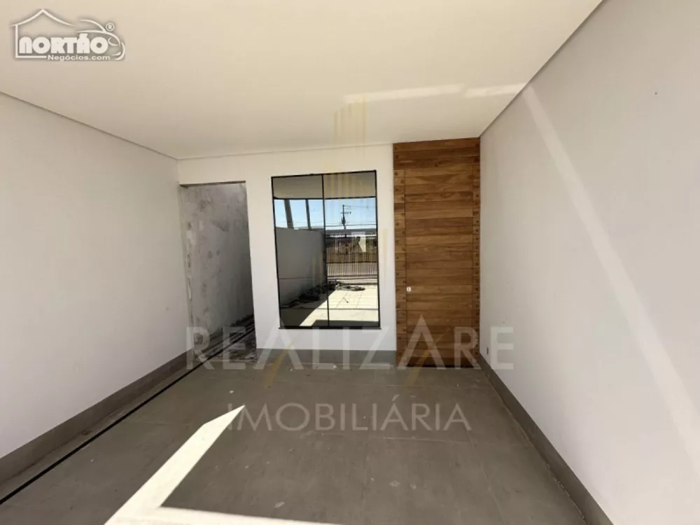 Casa à venda com 3 quartos, 88m² - Foto 3