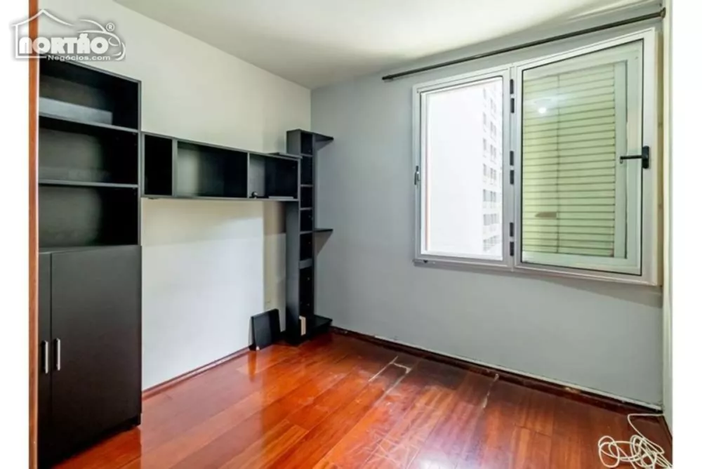 Casa à venda com 3 quartos, 108m² - Foto 2