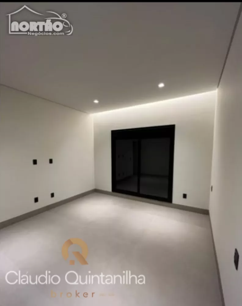 Casa à venda com 5 quartos, 198m² - Foto 2