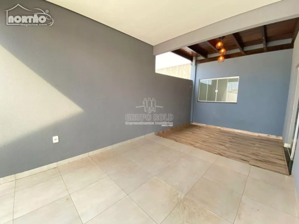 Casa à venda com 4 quartos, 95m² - Foto 2