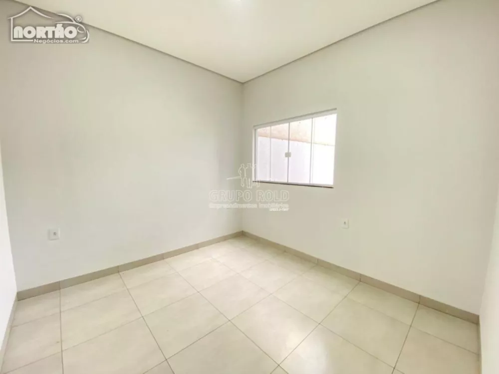 Casa à venda com 4 quartos, 95m² - Foto 4