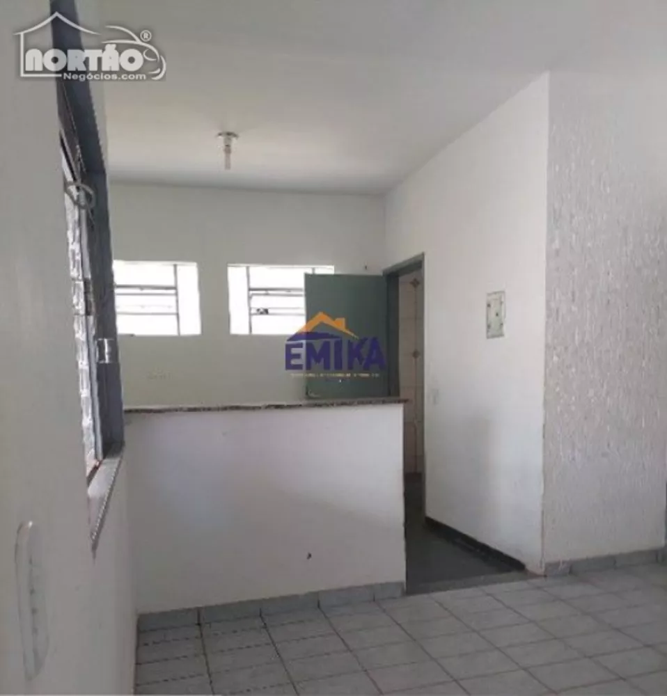 Casa à venda com 2 quartos, 74m² - Foto 4