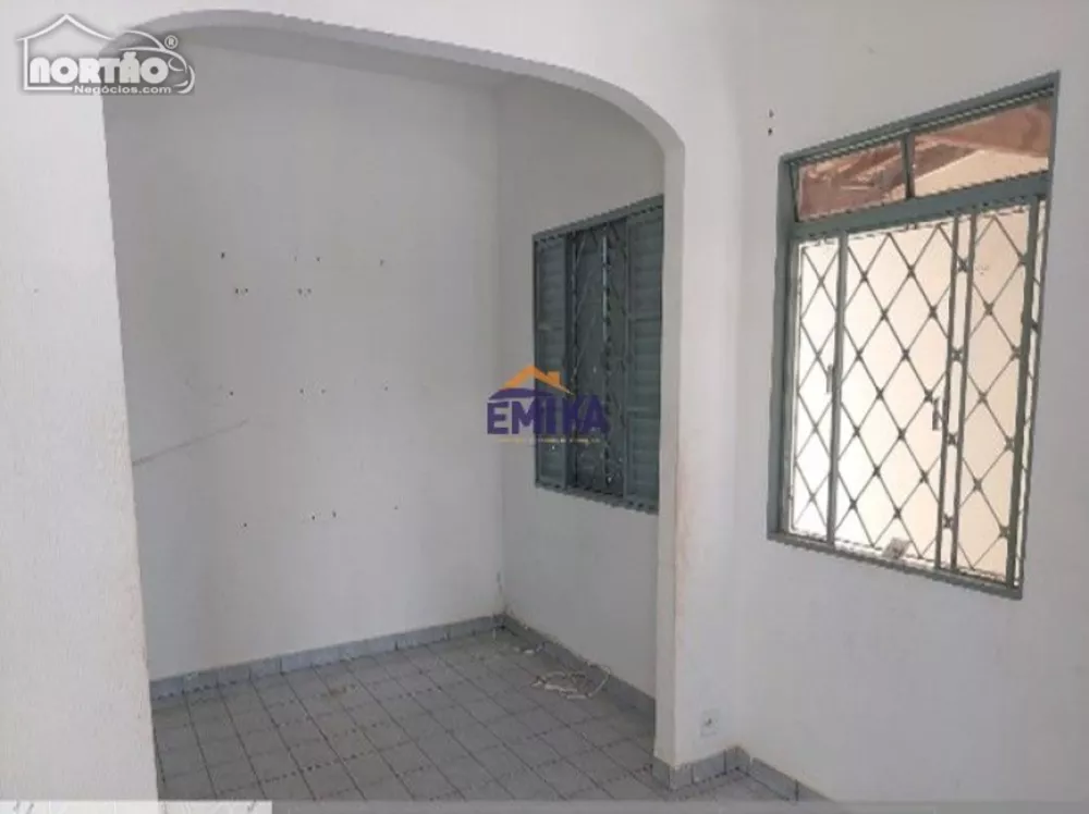 Casa à venda com 2 quartos, 74m² - Foto 3