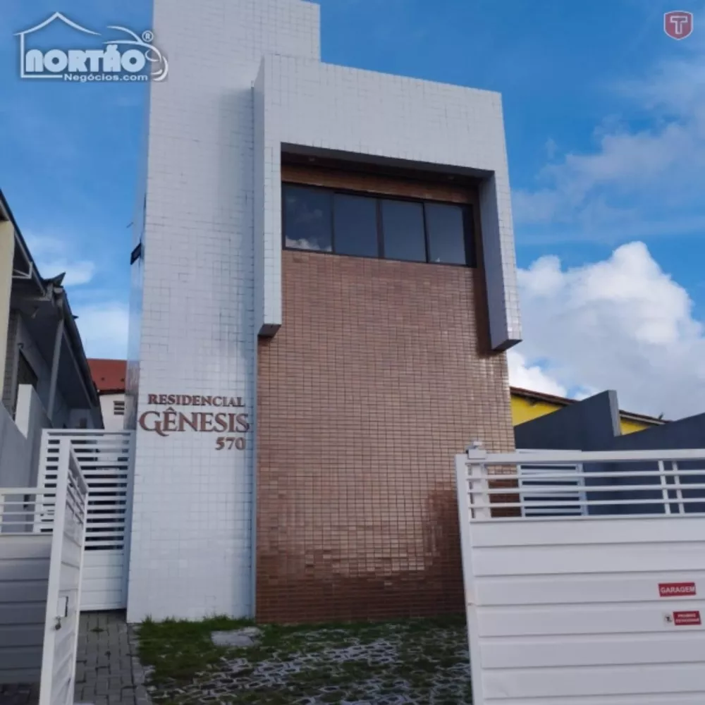 Casa à venda com 3 quartos, 55m² - Foto 1