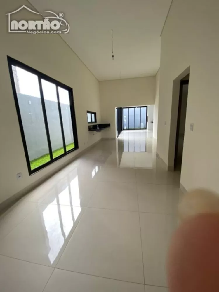 Casa à venda com 3 quartos, 161m² - Foto 3