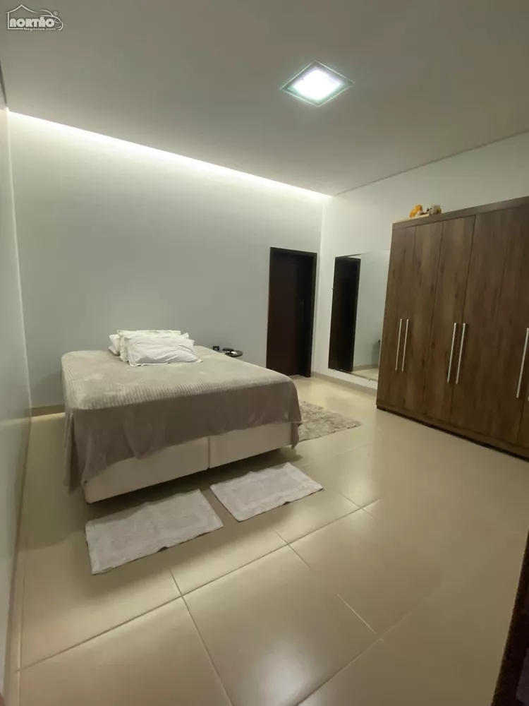 Casa à venda com 4 quartos, 120m² - Foto 7