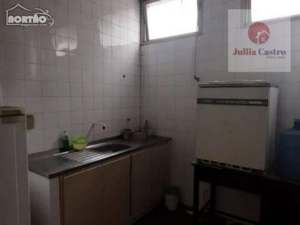 Casa à venda com 9 quartos, 460m² - Foto 4