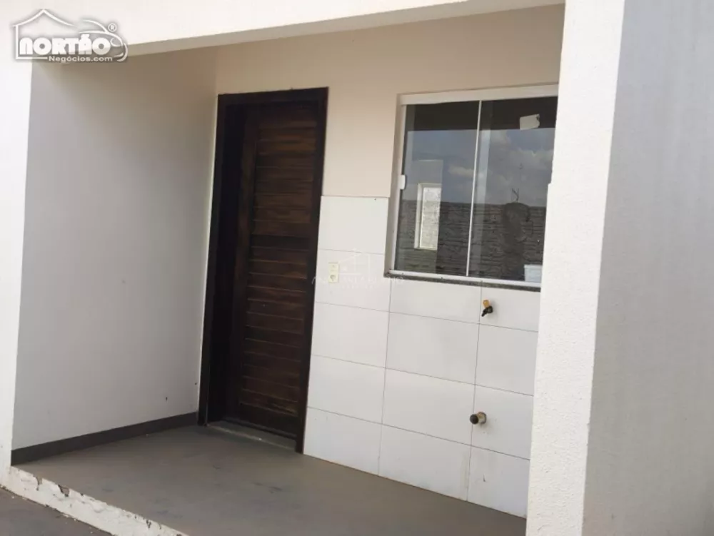 Casa à venda com 3 quartos, 57m² - Foto 2