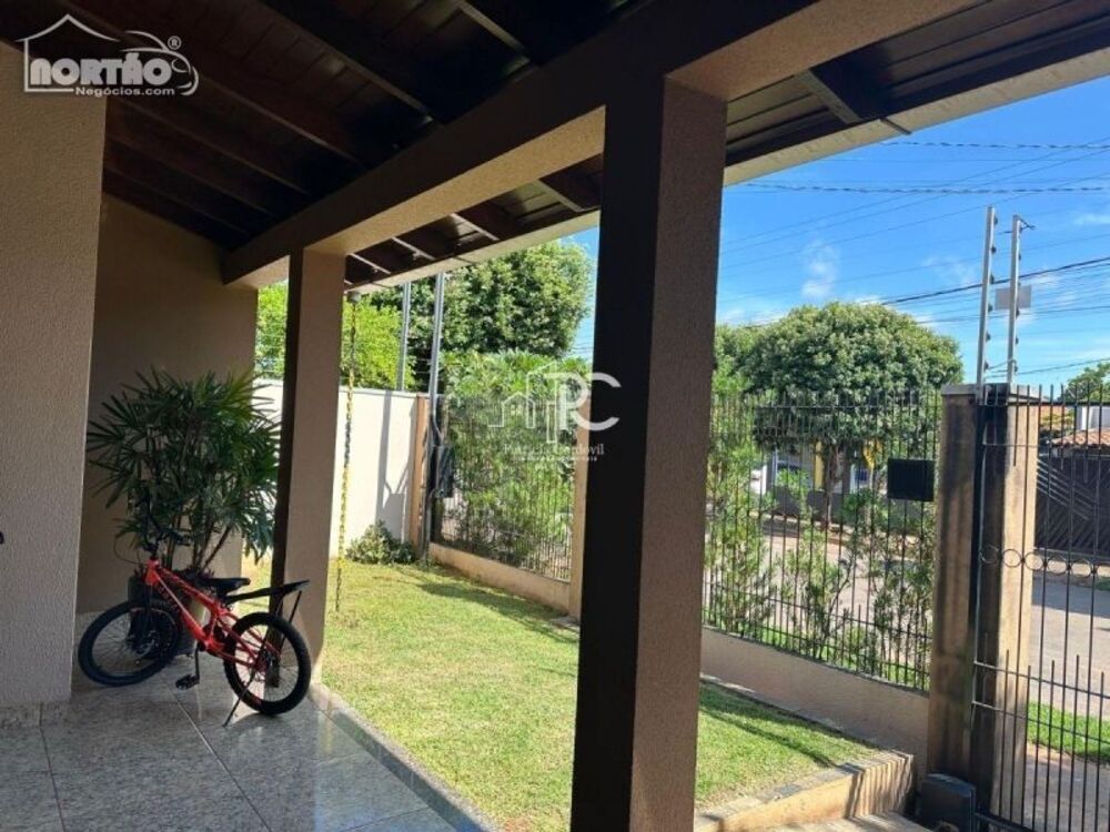 Casa à venda com 2 quartos, 250m² - Foto 3