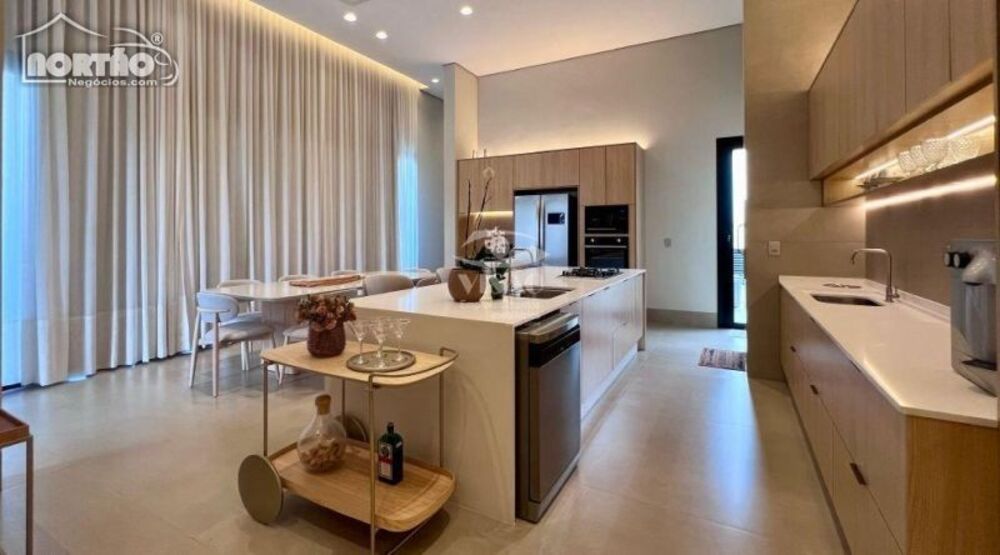 Casa à venda com 1 quarto, 250m² - Foto 4