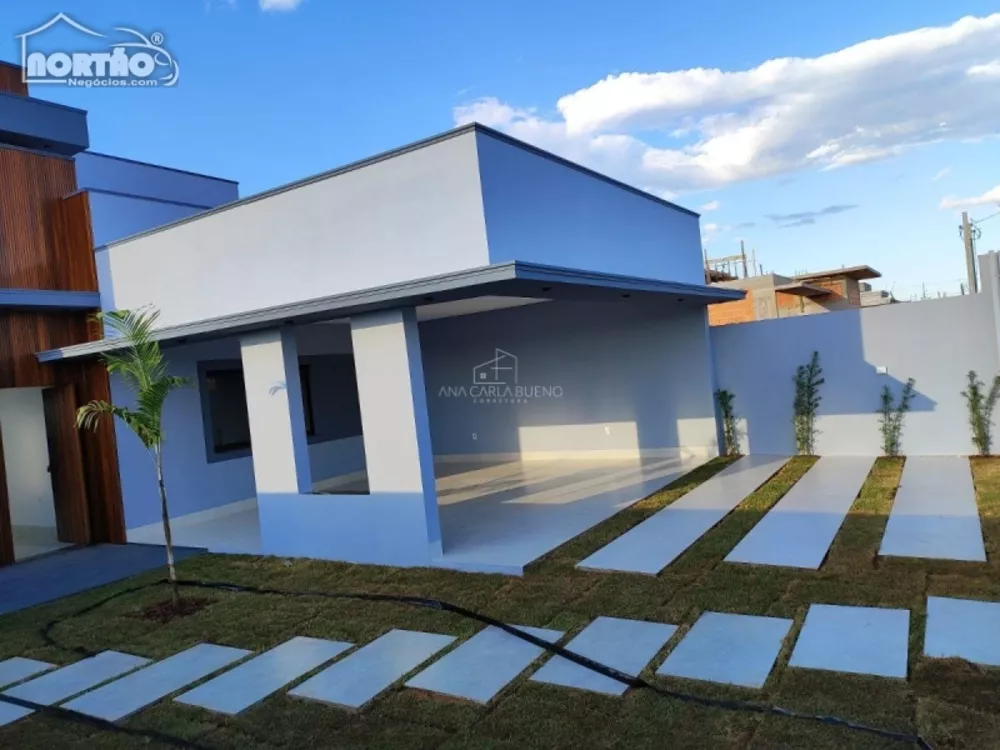 Casa à venda com 2 quartos, 408m² - Foto 2