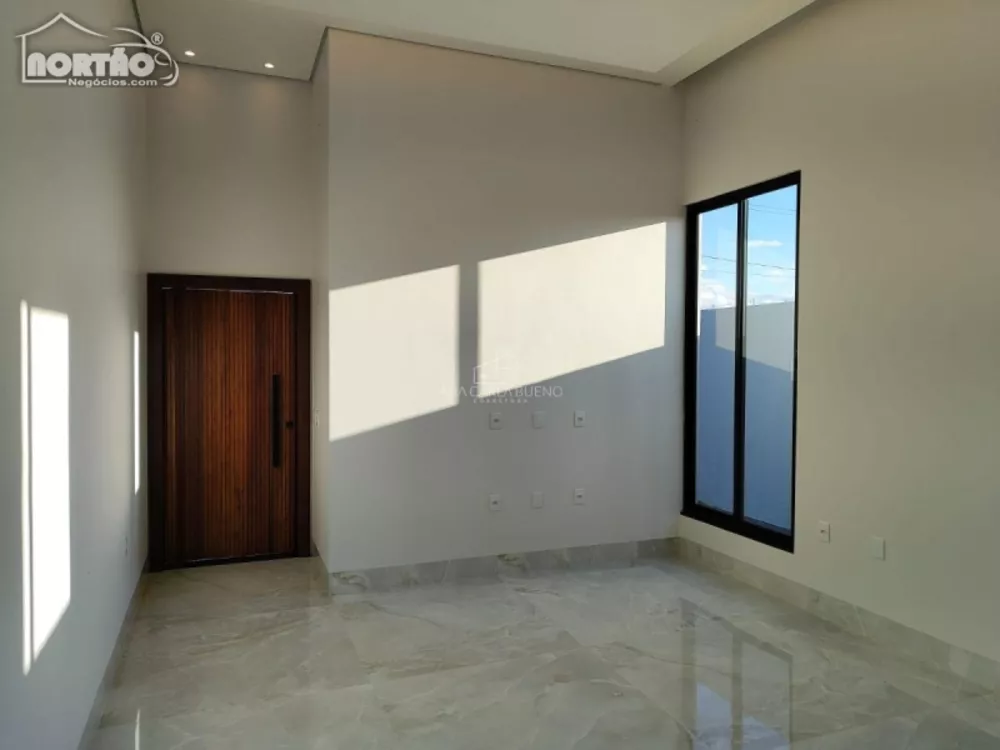 Casa à venda com 2 quartos, 408m² - Foto 4