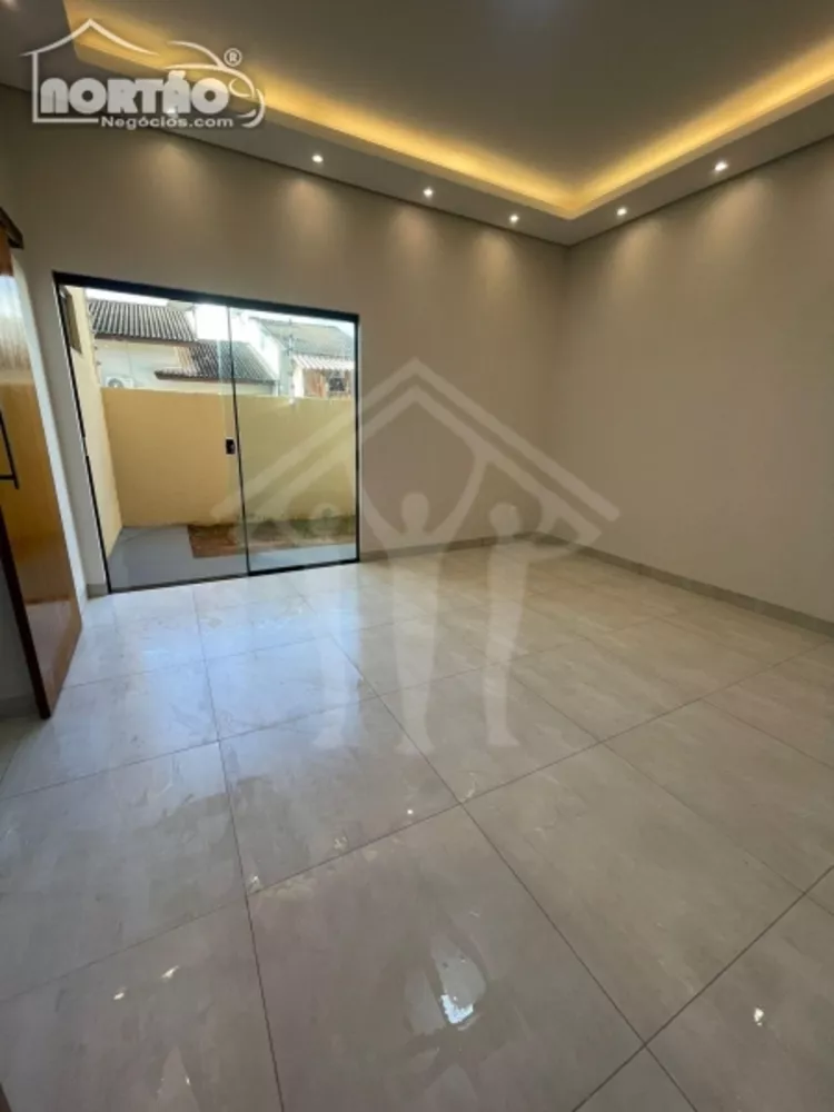 Casa à venda com 2 quartos, 92m² - Foto 1