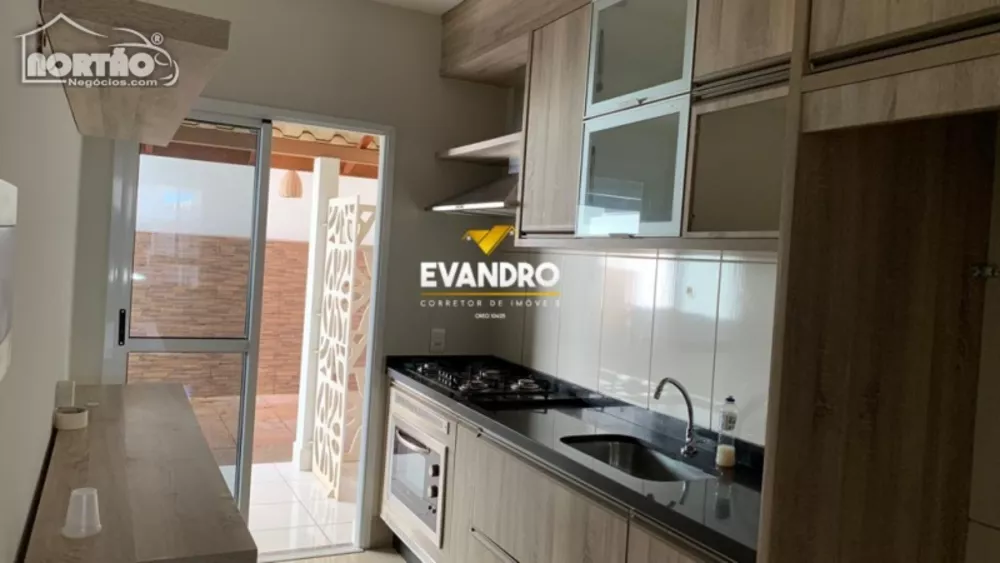 Casa à venda com 3 quartos, 147m² - Foto 7