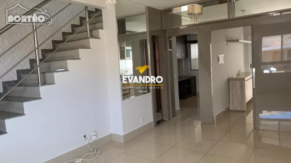 Casa à venda com 3 quartos, 147m² - Foto 2