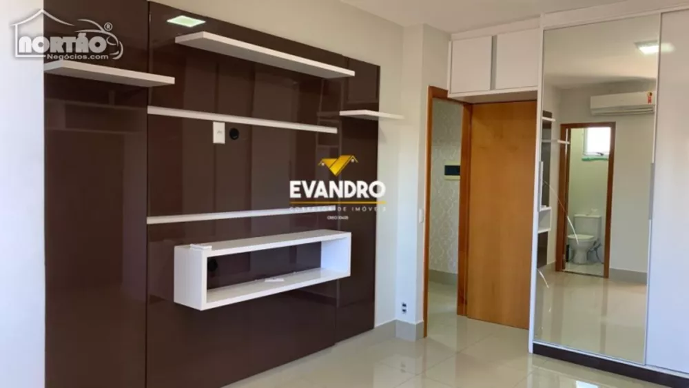 Casa à venda com 3 quartos, 147m² - Foto 3