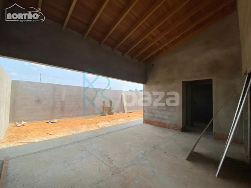 Casa à venda com 4 quartos, 138m² - Foto 8