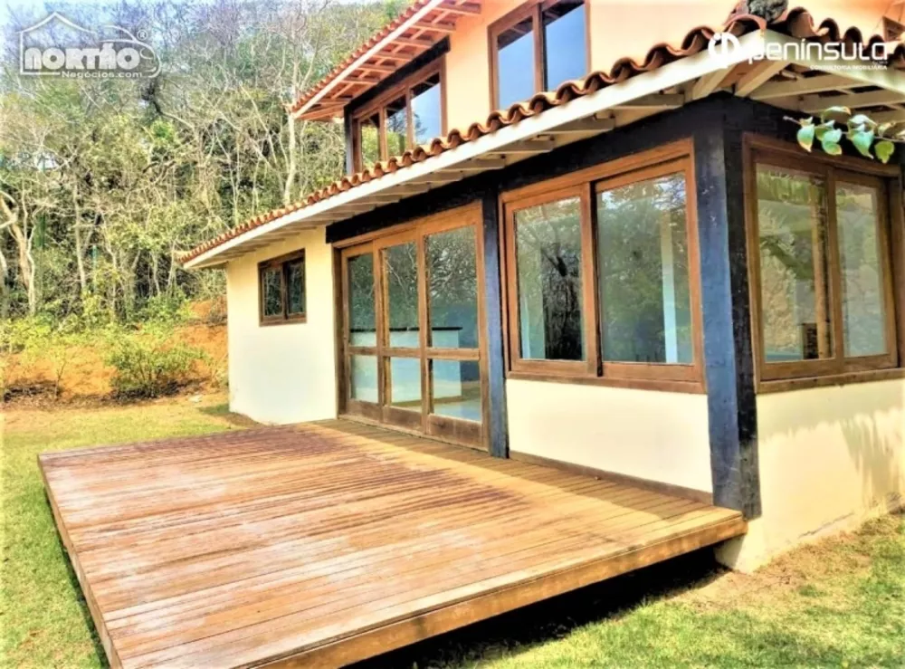 Casa à venda com 4 quartos, 186m² - Foto 1