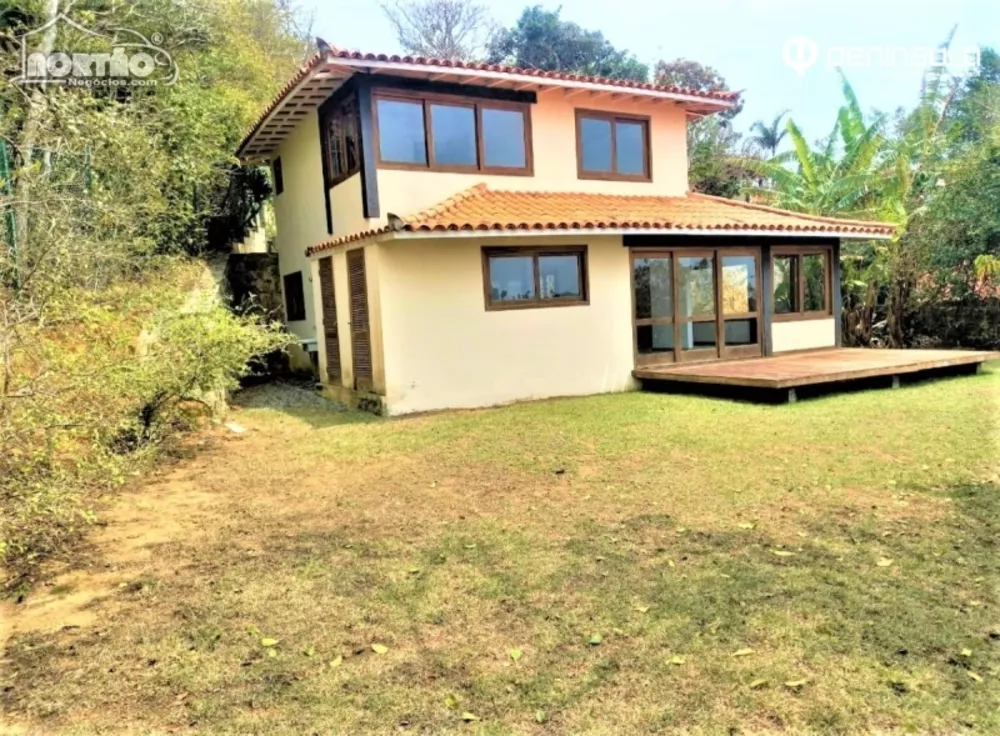 Casa à venda com 4 quartos, 186m² - Foto 2